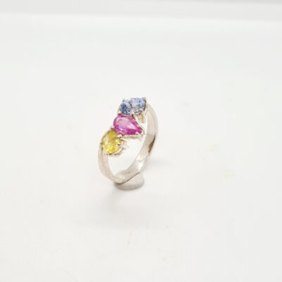 R0215 Silver ring blue, hot pink, yellow 3.45 carat 3 gems flawless